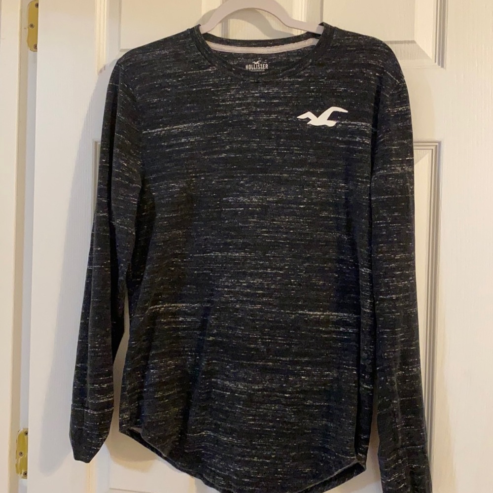 Men’s Hollister Long Sleeve tee Size S